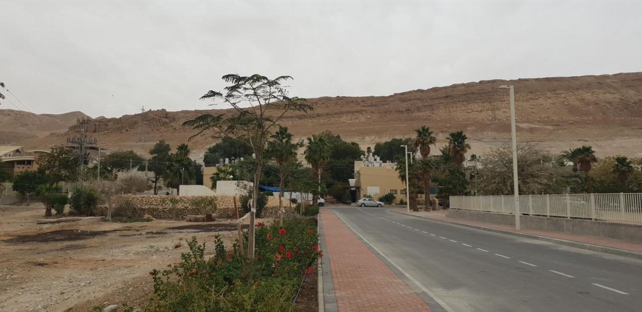 Naama Rooms For Rent Neve Zohar Exterior photo